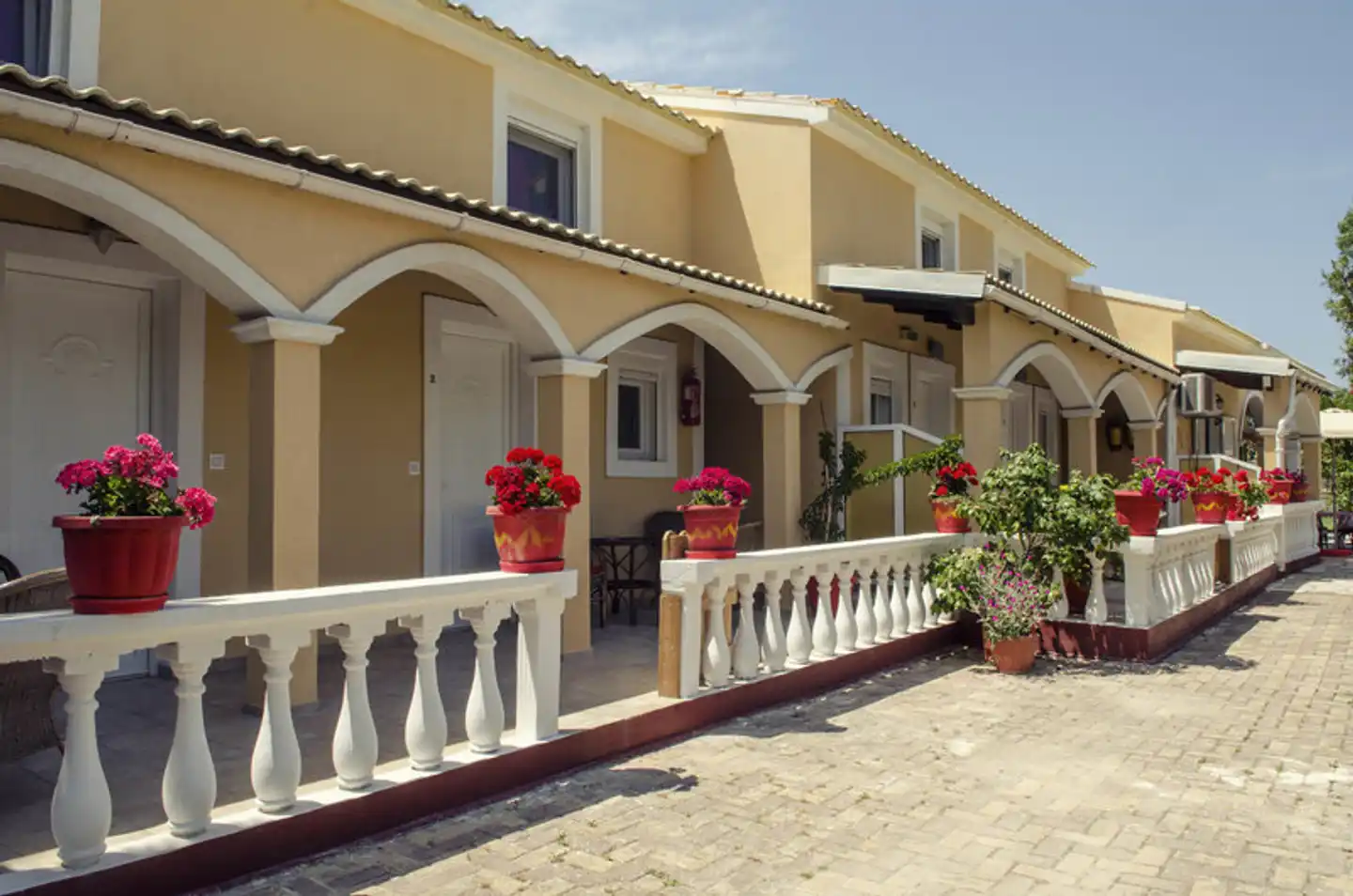 Eleni Family Apartments Aussenansicht