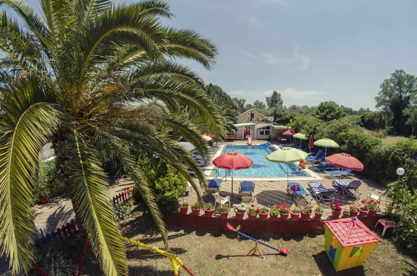 Eleni Family Apartments