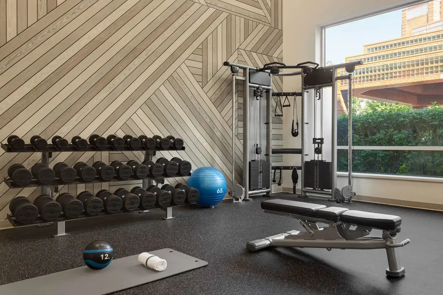 DoubleTree by Hilton New York LaGuardia Airport Sport und Entertainment