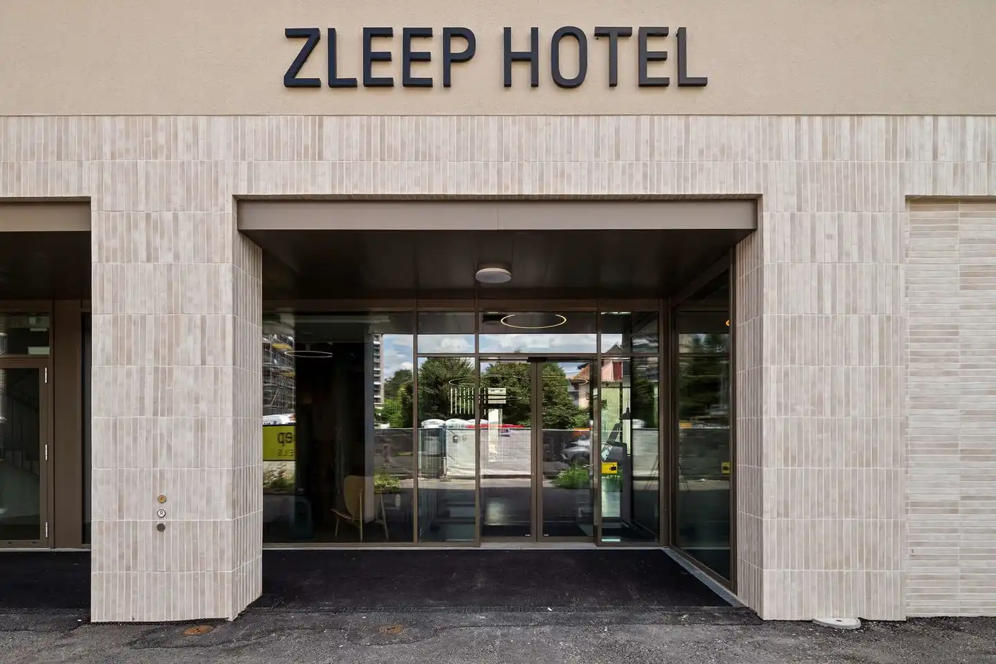 Zleep Hotel Lausanne-Chavannes Aussenansicht