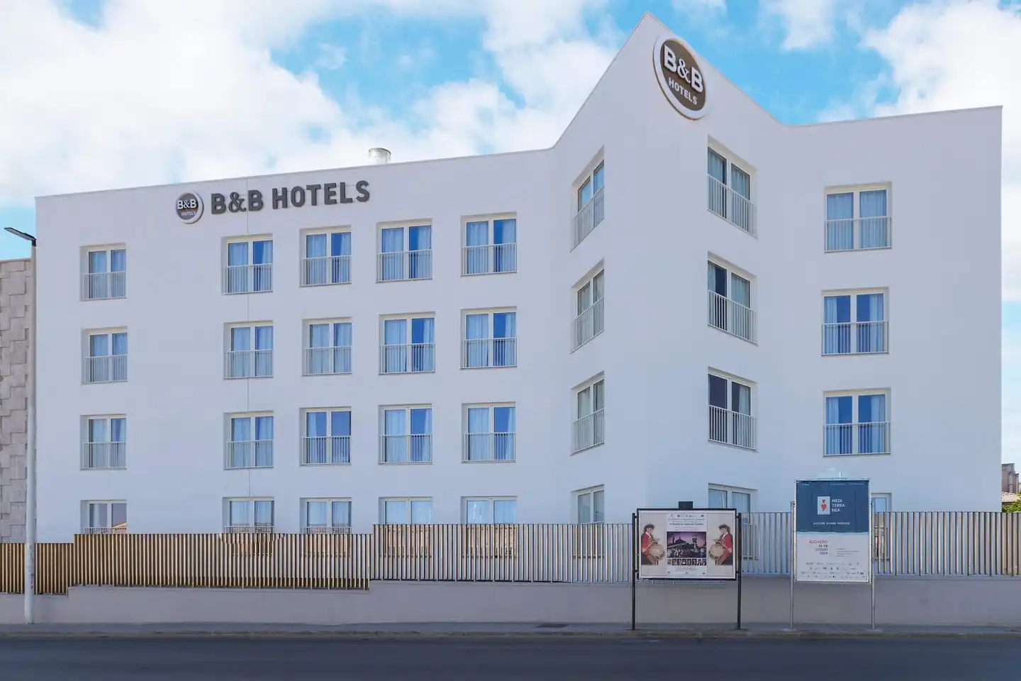 B&B HOTEL Sassari Aussenansicht