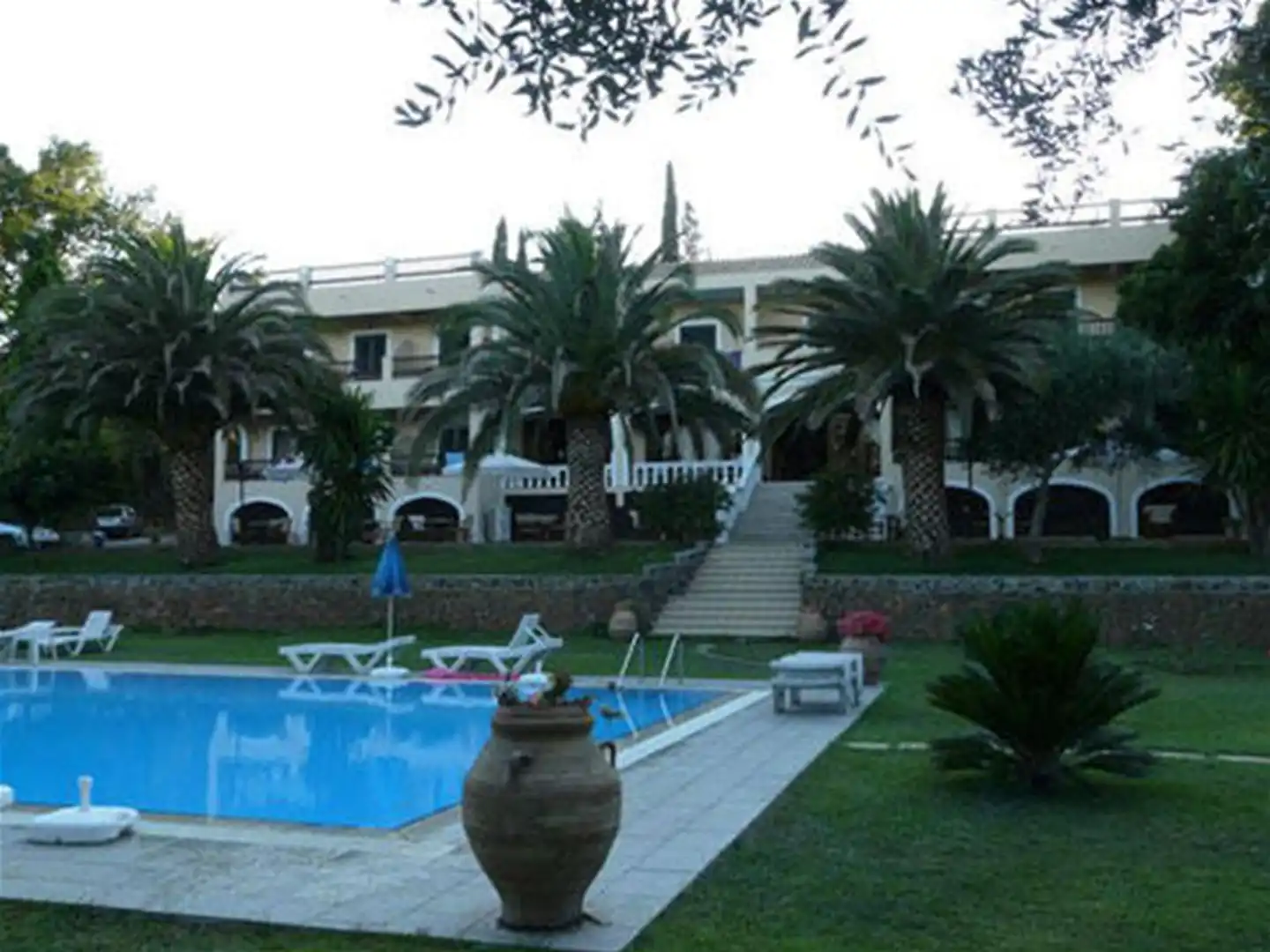 Fiori Hotel Pool