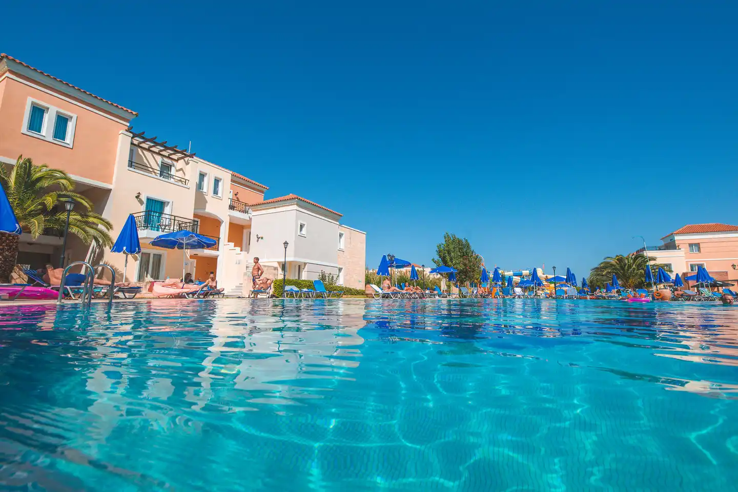 Chrispy Waterpark Resort Pool