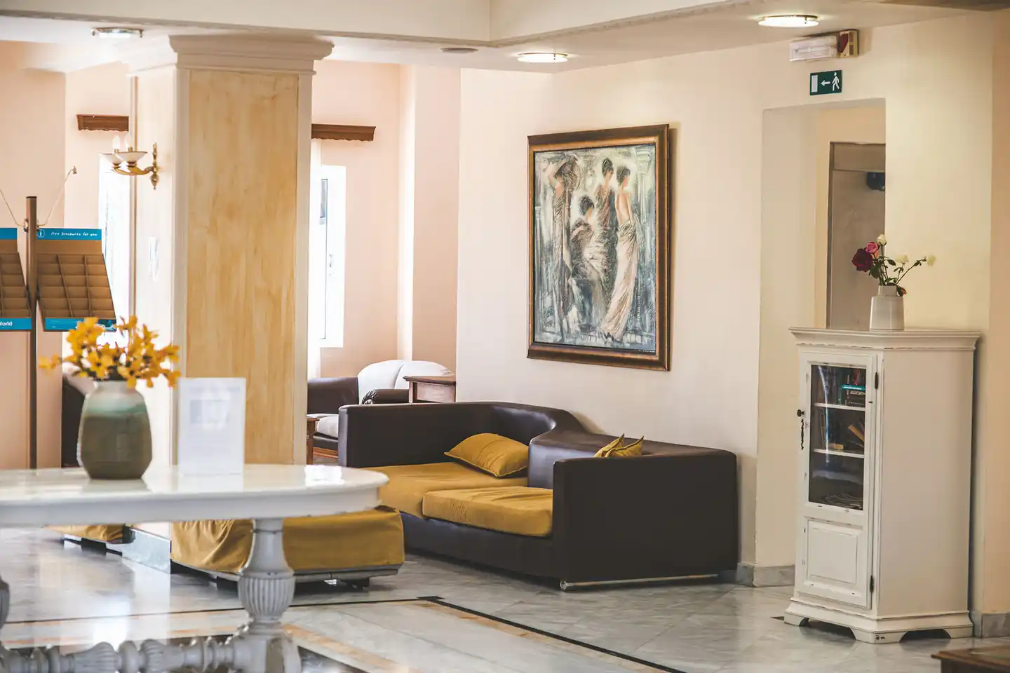 Chrispy Waterpark Resort Lobby