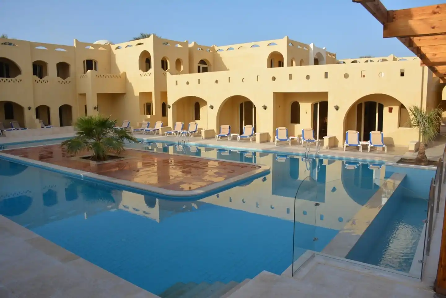 Romance Regency Club Pool