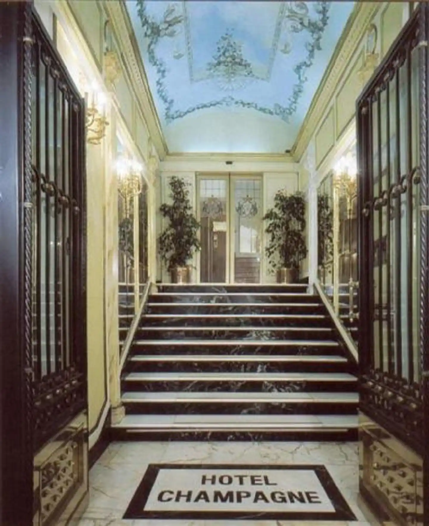 Champagne Palace Wellness