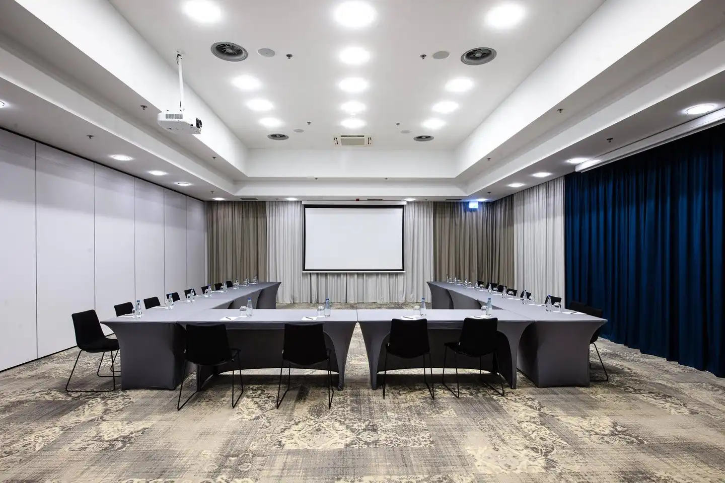 Courtyard by Marriott Warsaw Airport Konferenz
