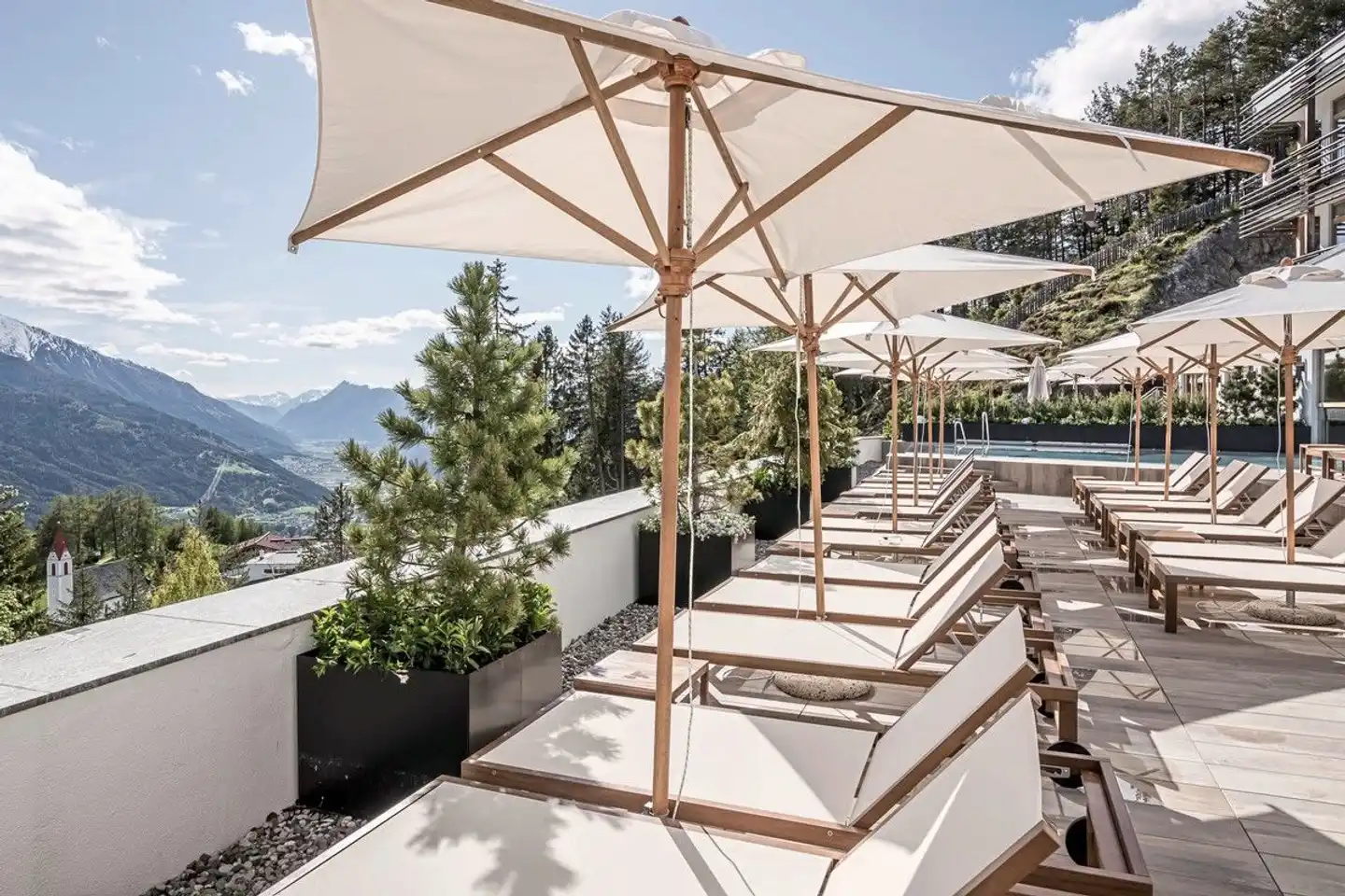 NIDUM Casual Luxury Hotel Terrasse