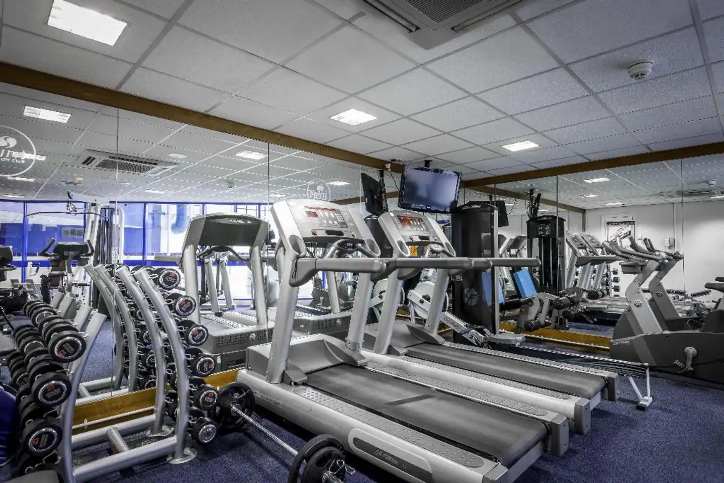 Holiday Inn Sutton Sport und Entertainment
