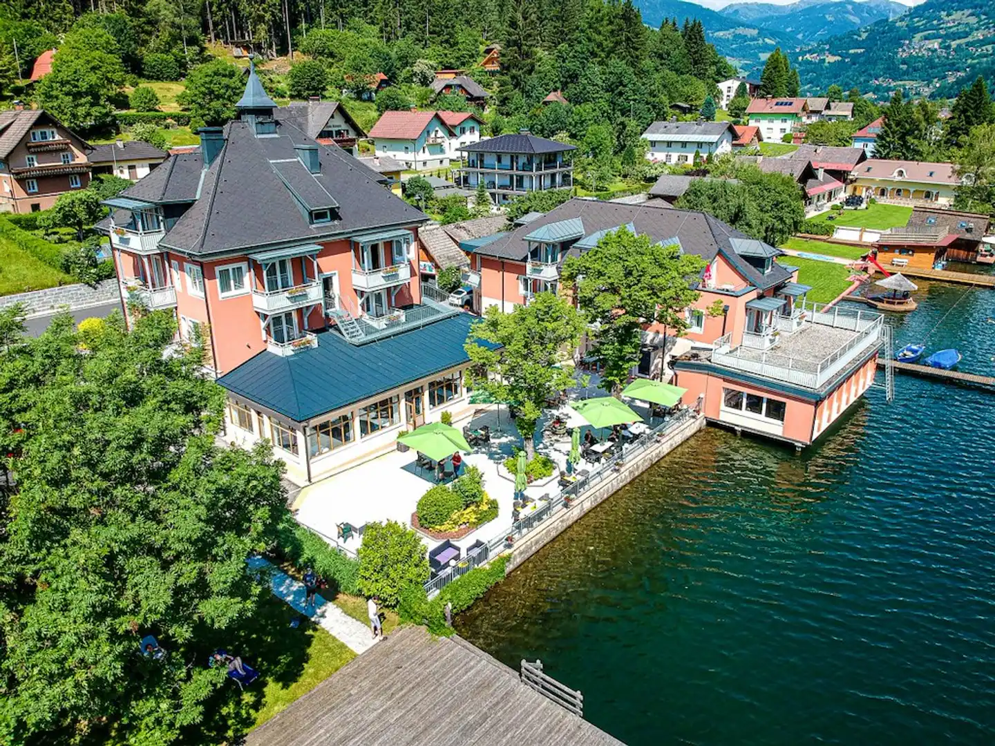 Strandhotel Burgstaller Aussenansicht
