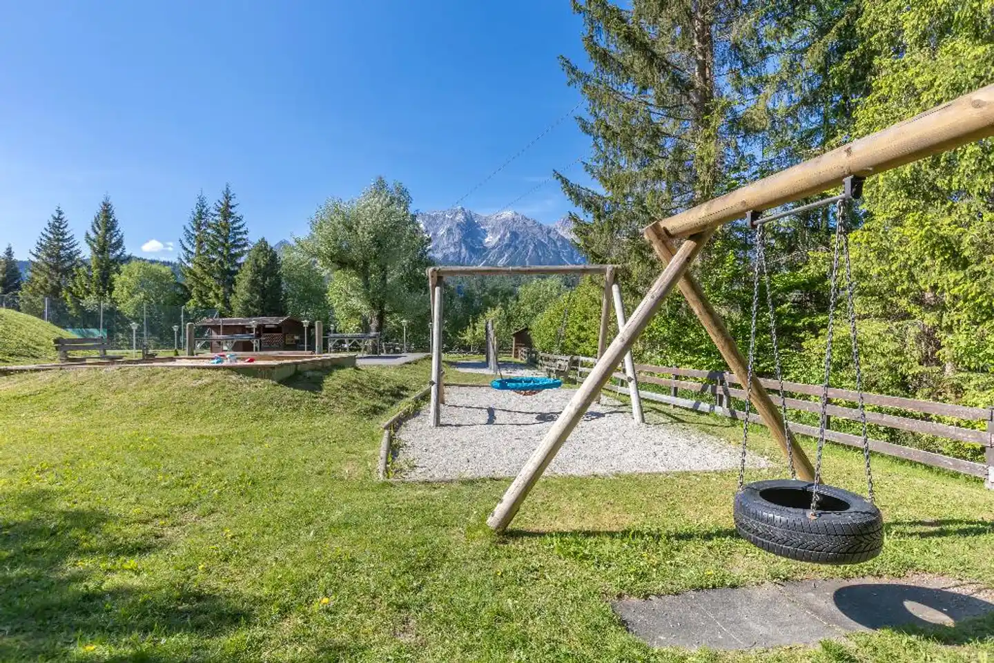 Alpine Club Garten