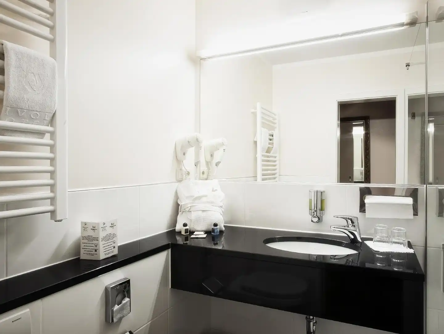 Hotel Rivoli Badezimmer