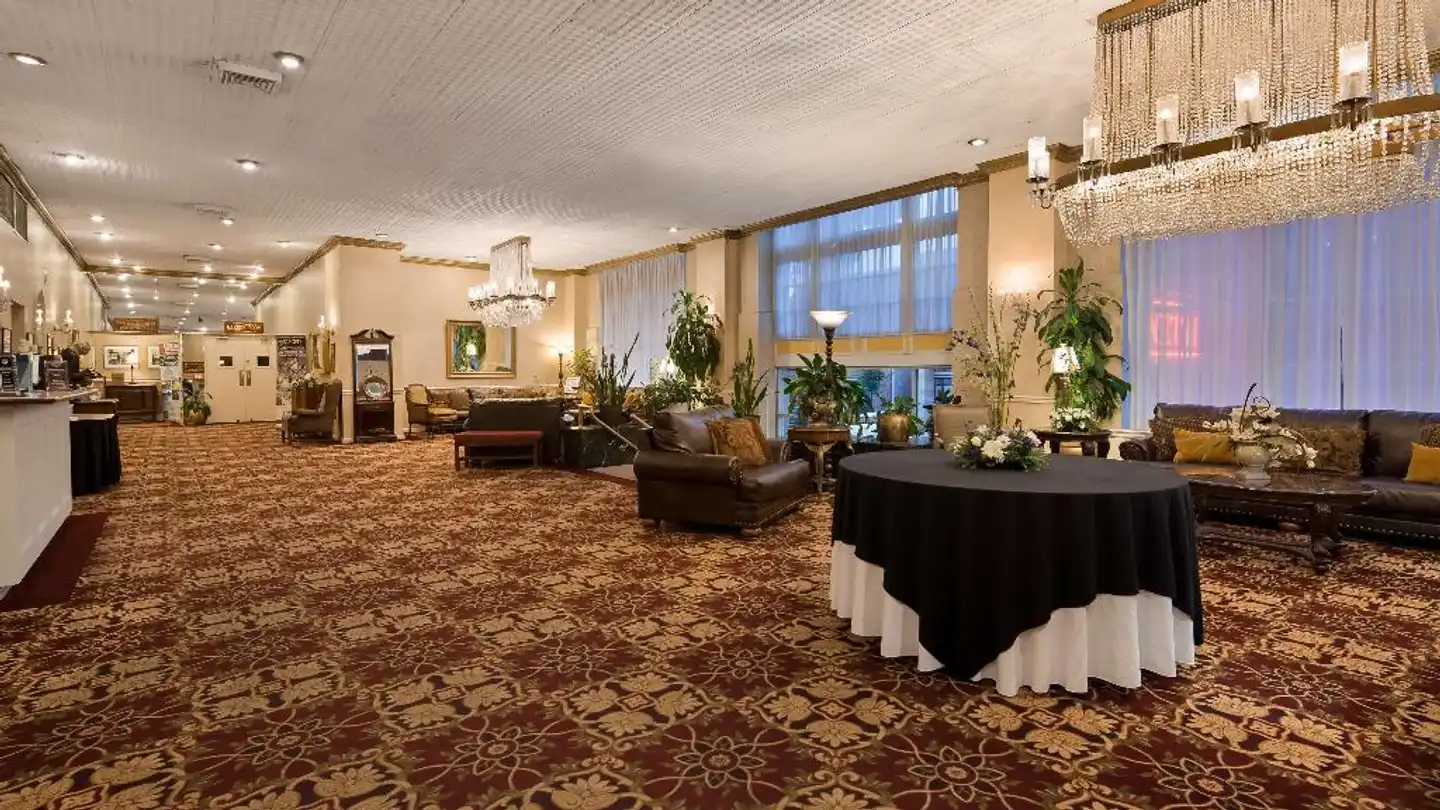 Genetti Hotel, SureStay Collection by Best Western Lobby