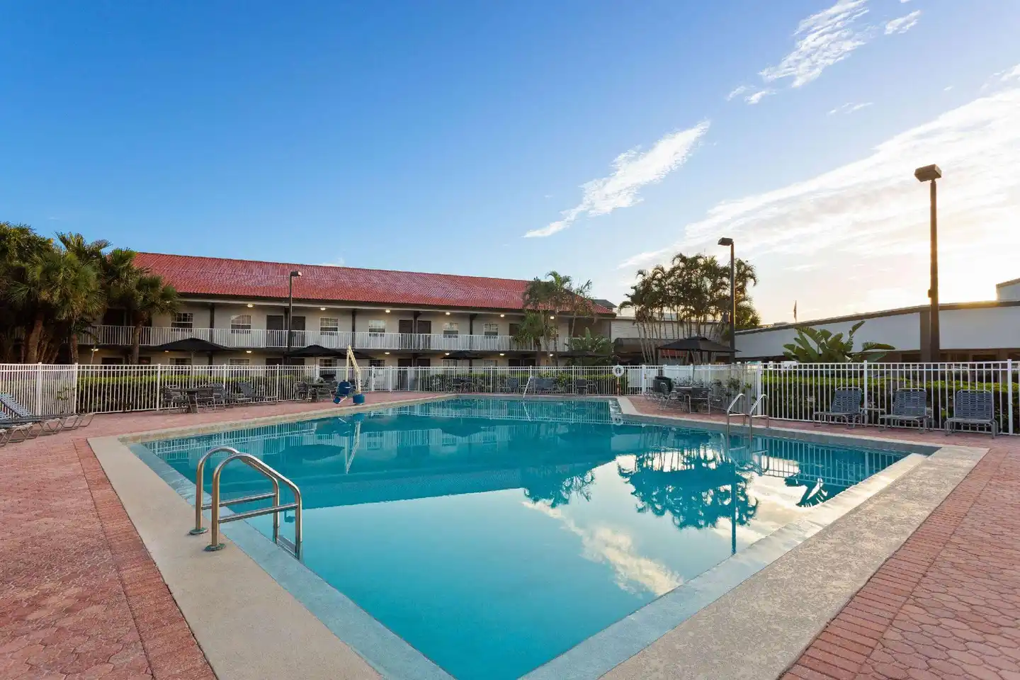 La Quinta Inn Cocoa Beach-Port Canaveral Pool