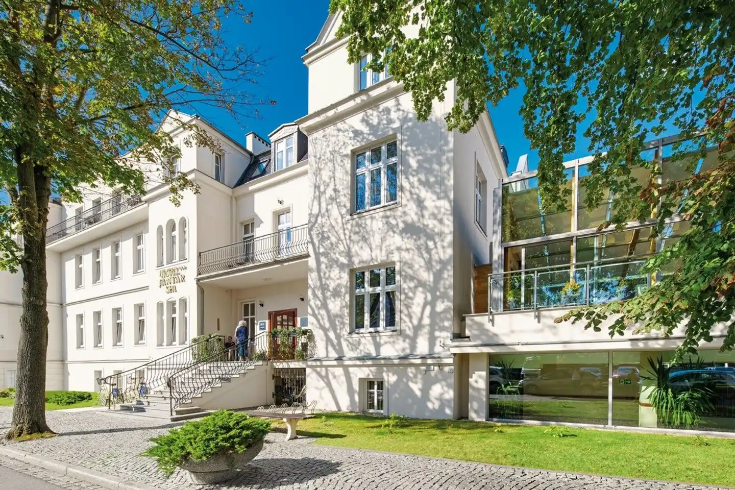 Jantar Hotel & Spa Aussenansicht