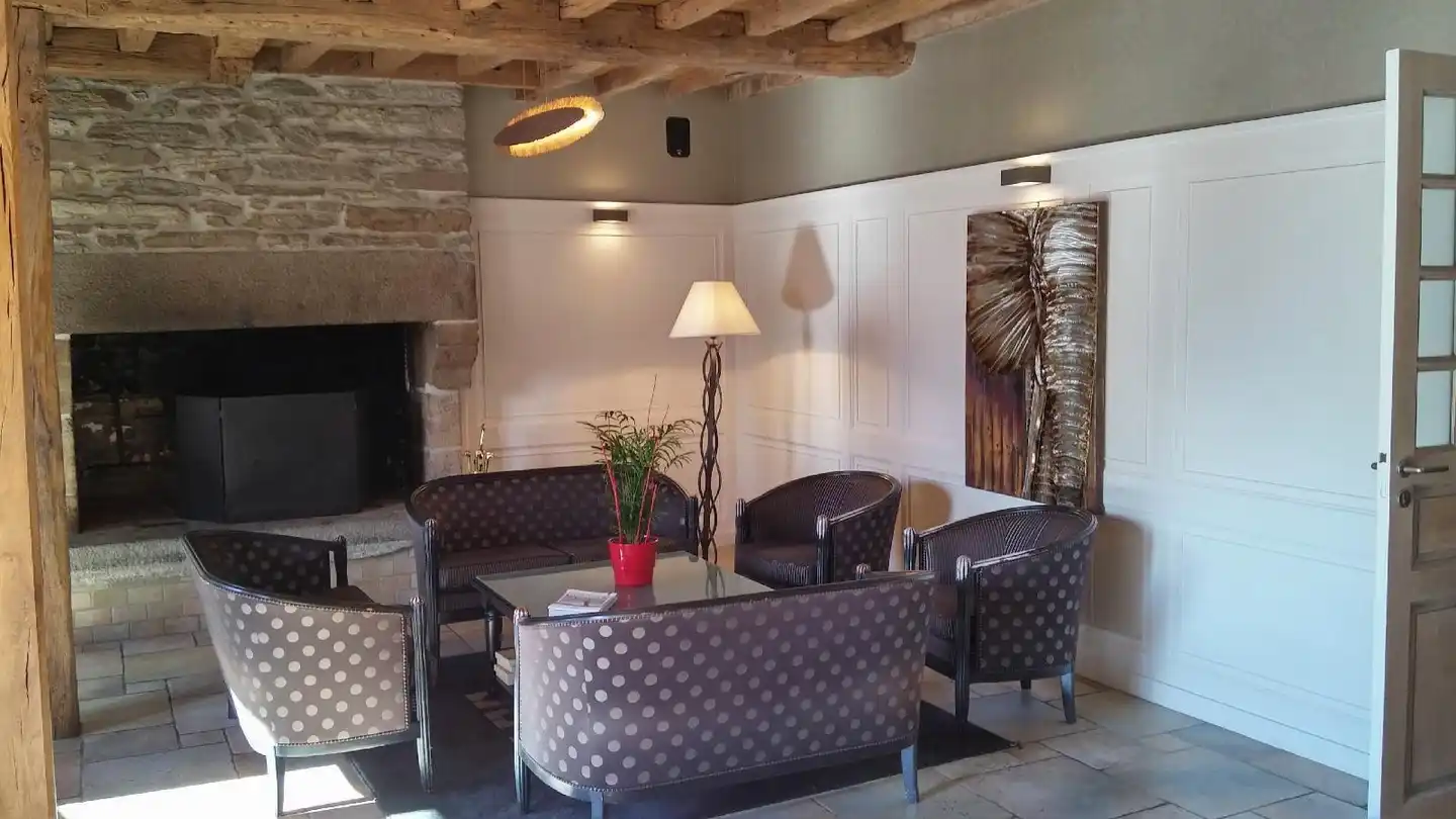 Hotel-Restaurant Logis La Grassinais Wohnbeispiel