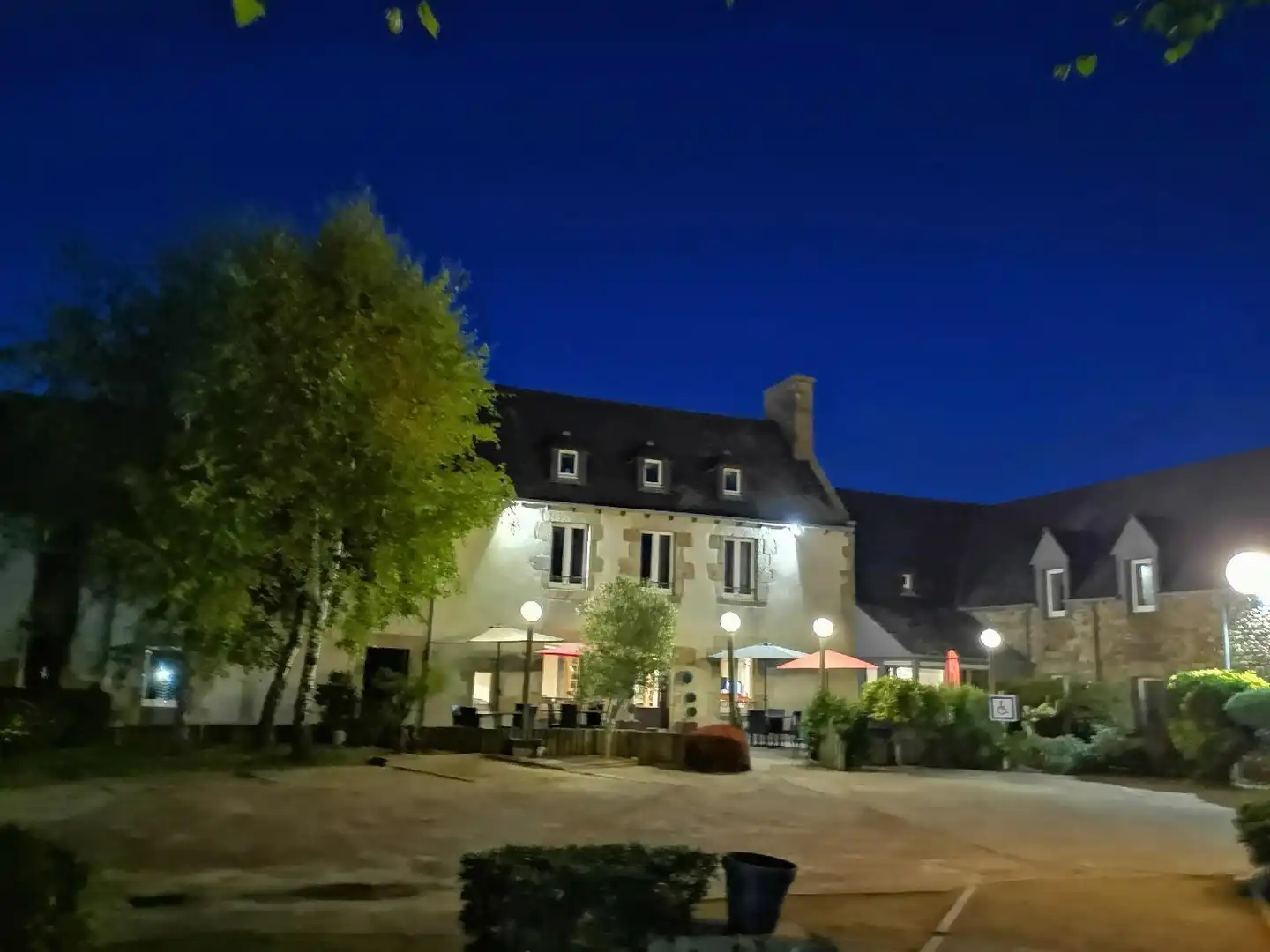 Hotel-Restaurant Logis La Grassinais Aussenansicht