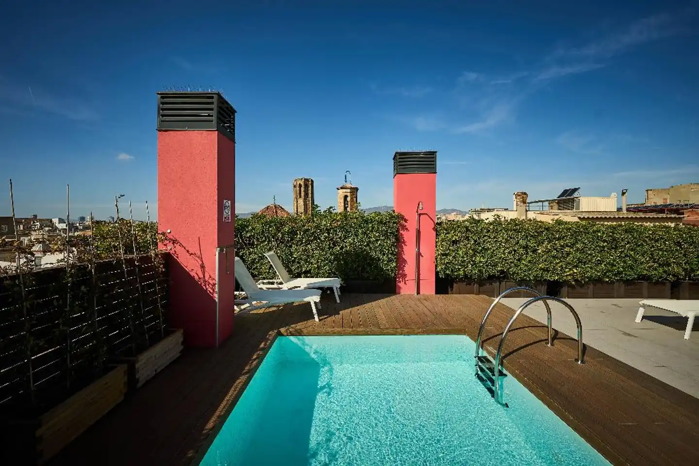 Catalonia Avinyo Pool