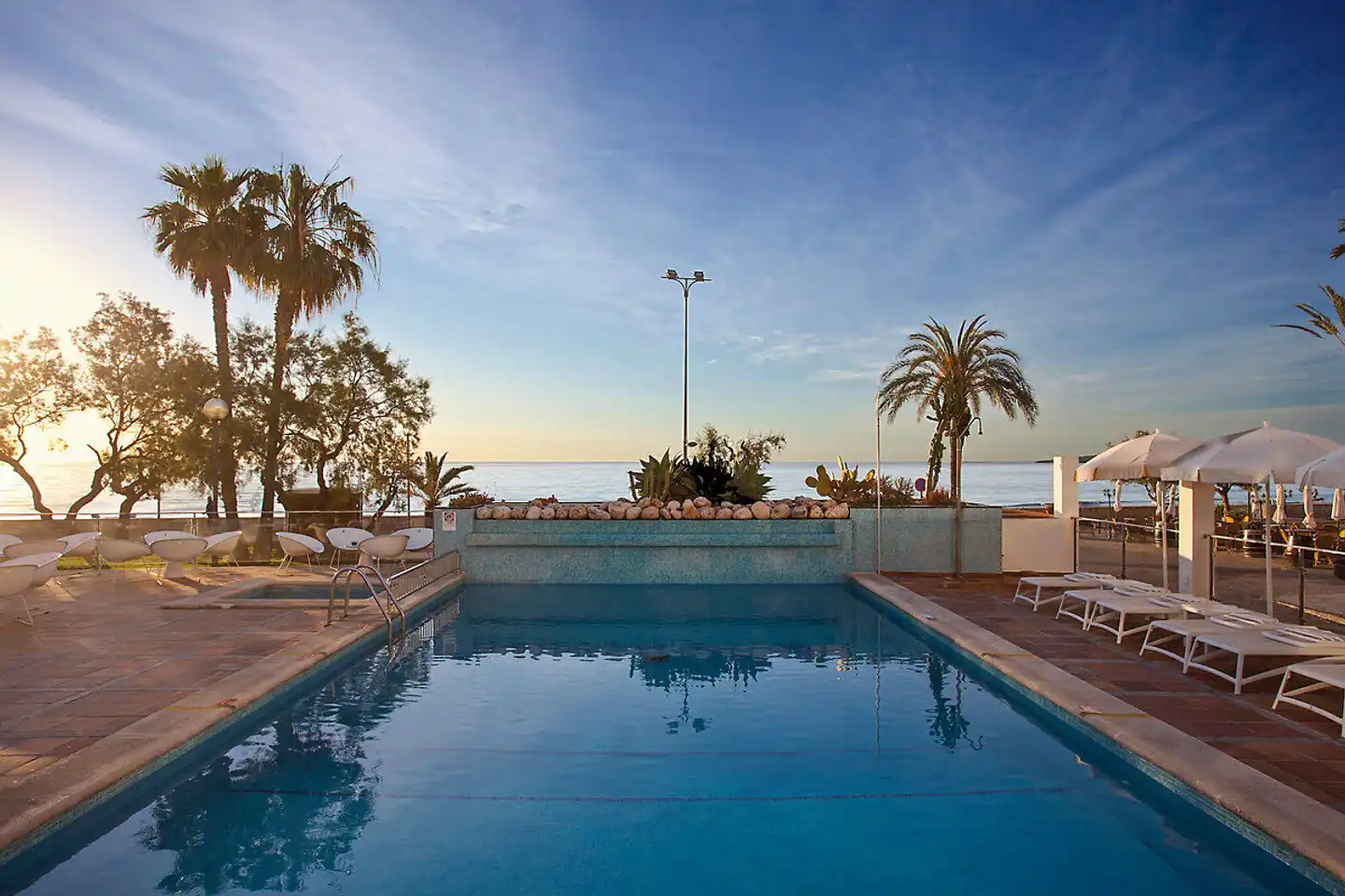 COOEE Anba Romani Pool