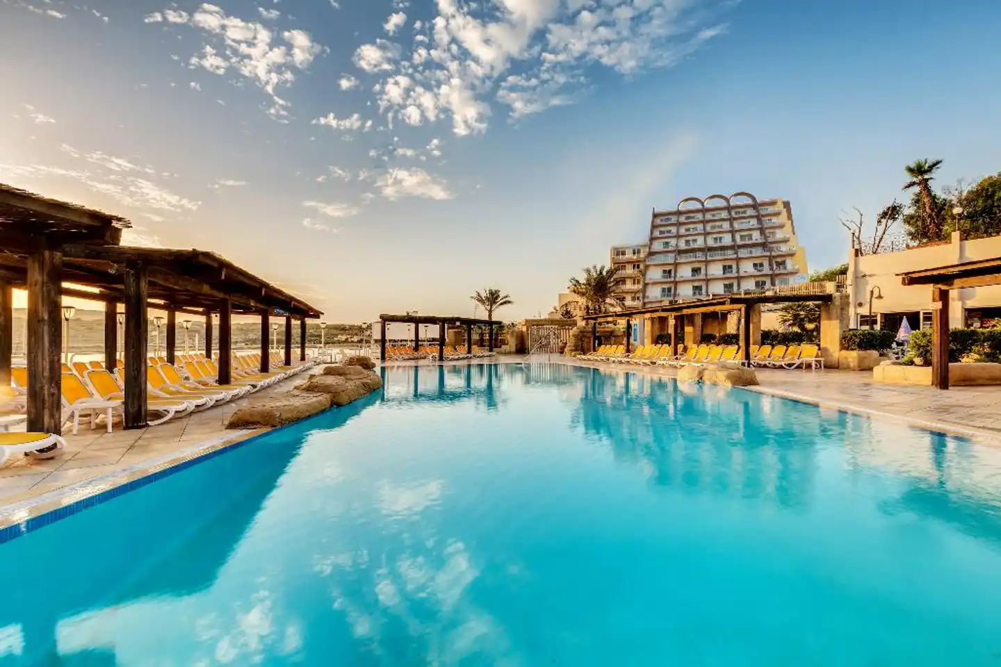 AX Sunny Coast Resort & Spa Pool