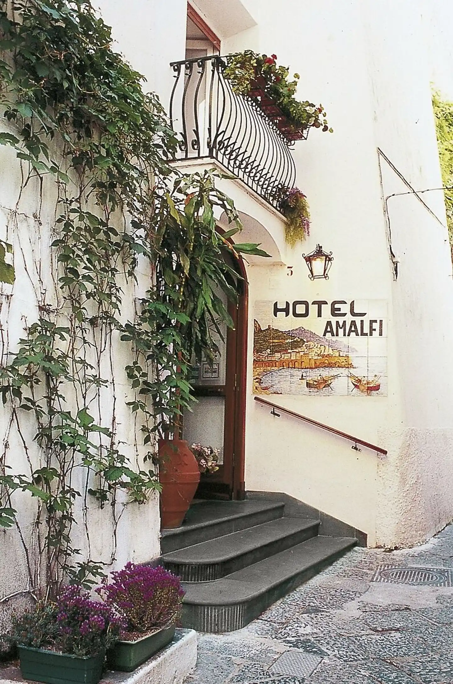 Amalfi Lobby