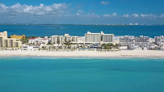 Occidental Tucancun Aussenansicht