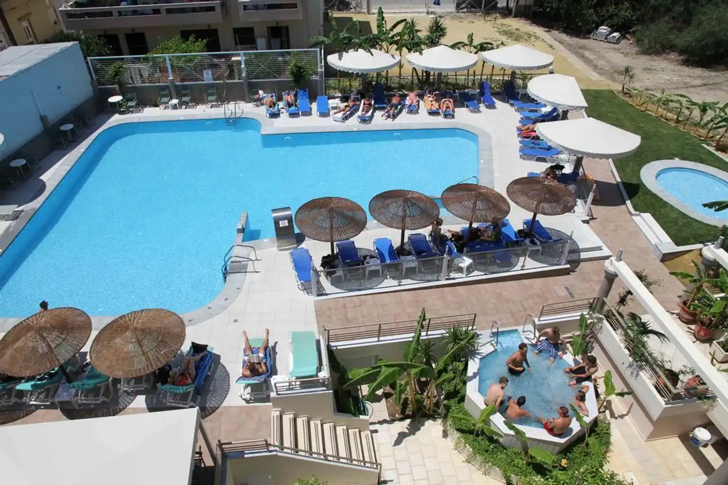 Astron Terrasse