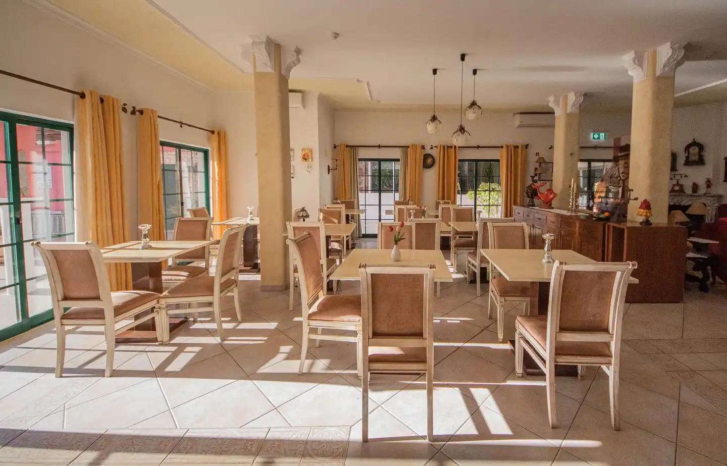 Solar de Mos Lobby