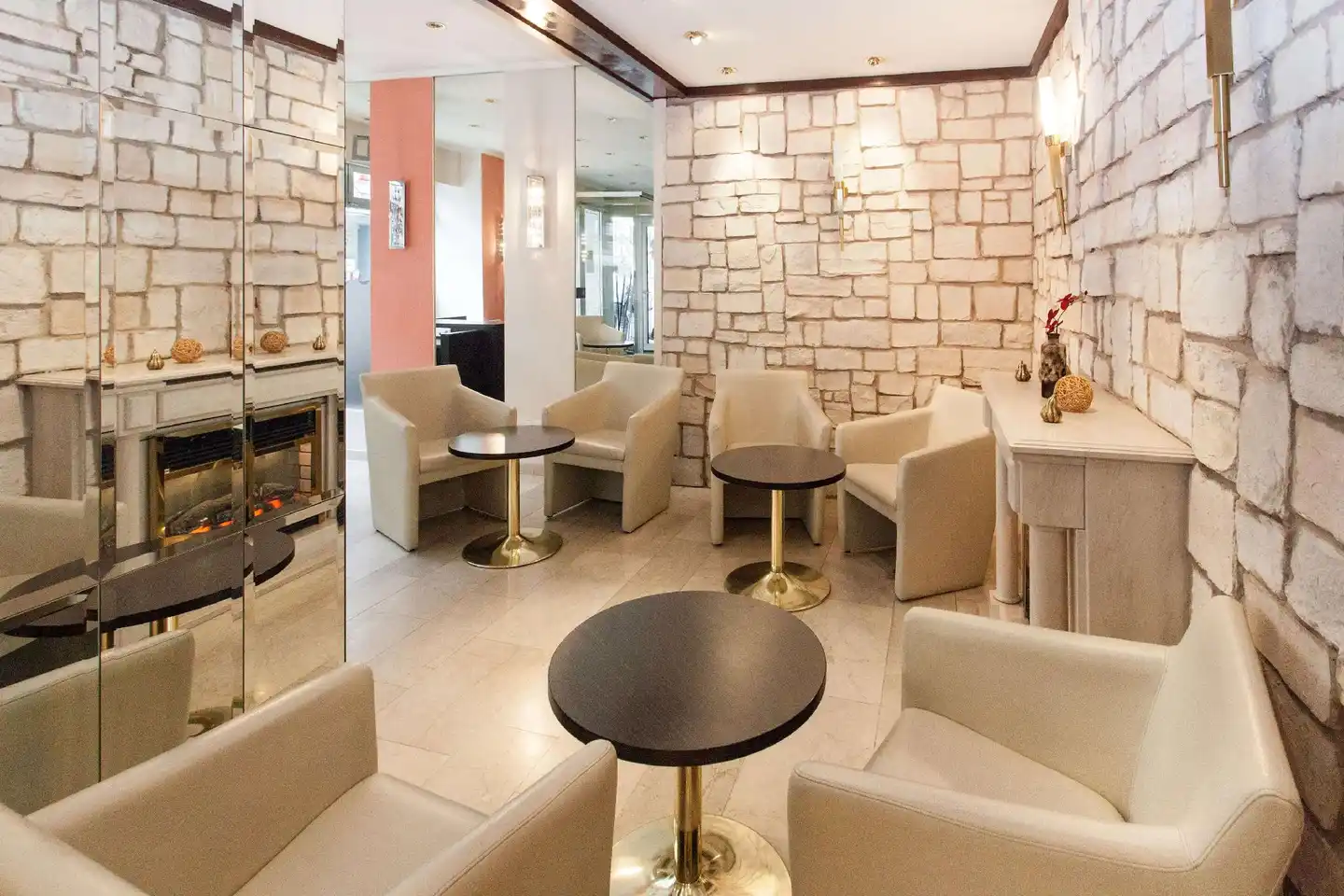 Centro Hotel Mondial Lobby