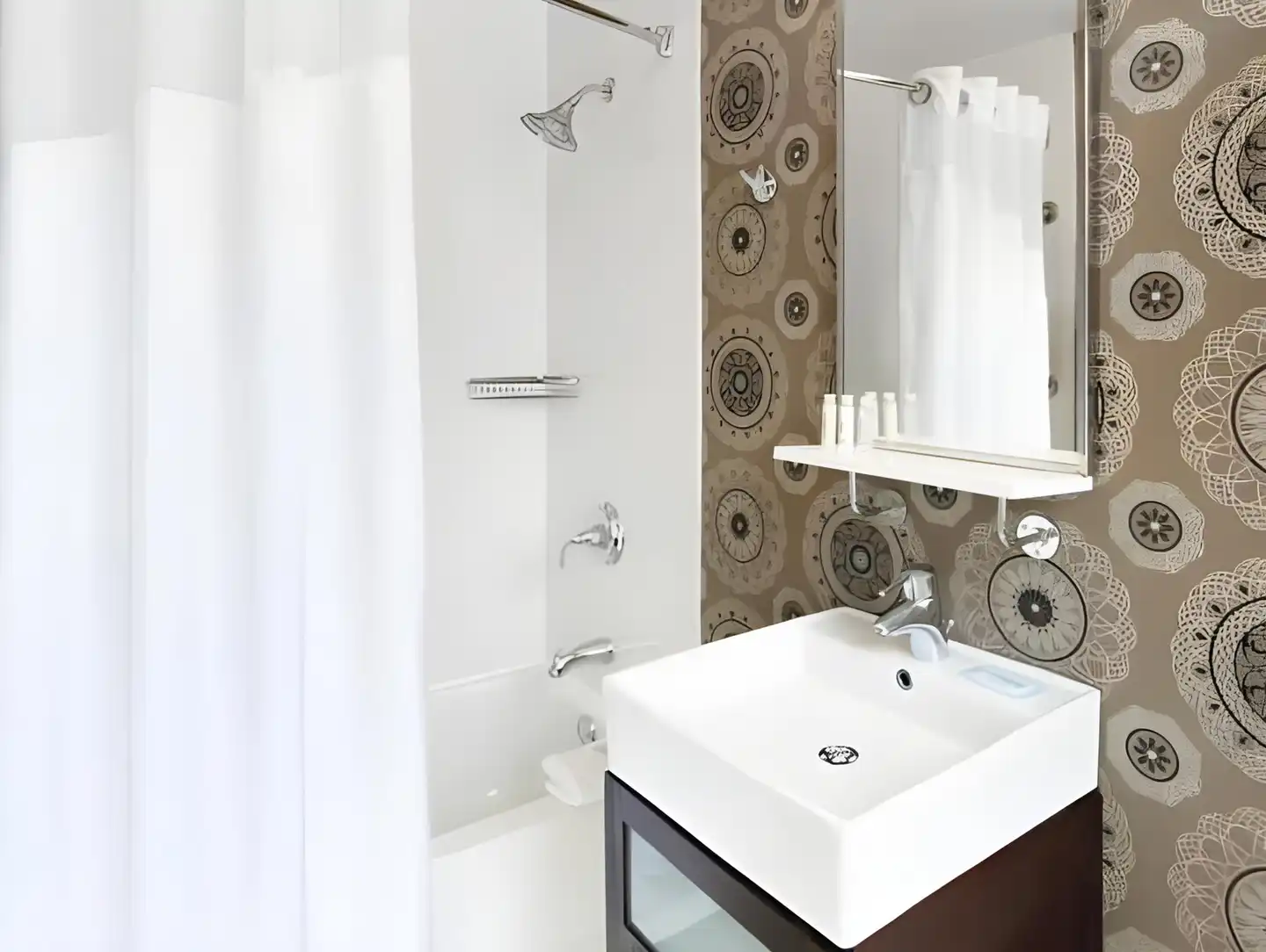 Cass - A Holiday Inn Express at Magnificent Mile Badezimmer