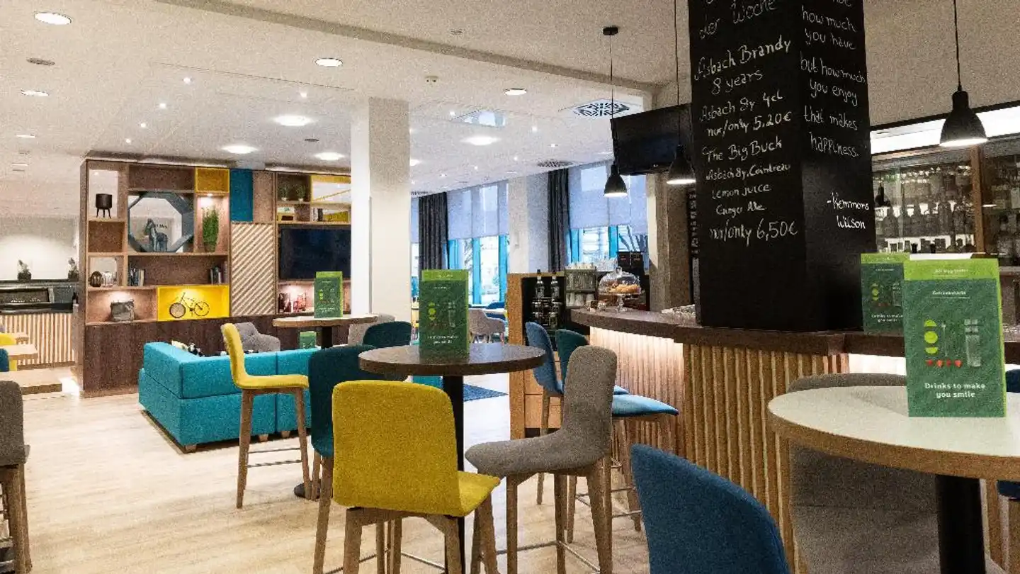 FOUR Essen City Centre Bar
