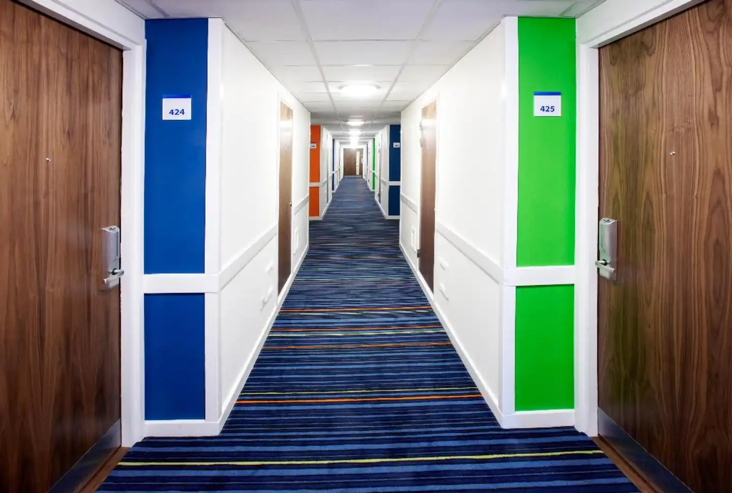 Holiday Inn Express London - City Lobby