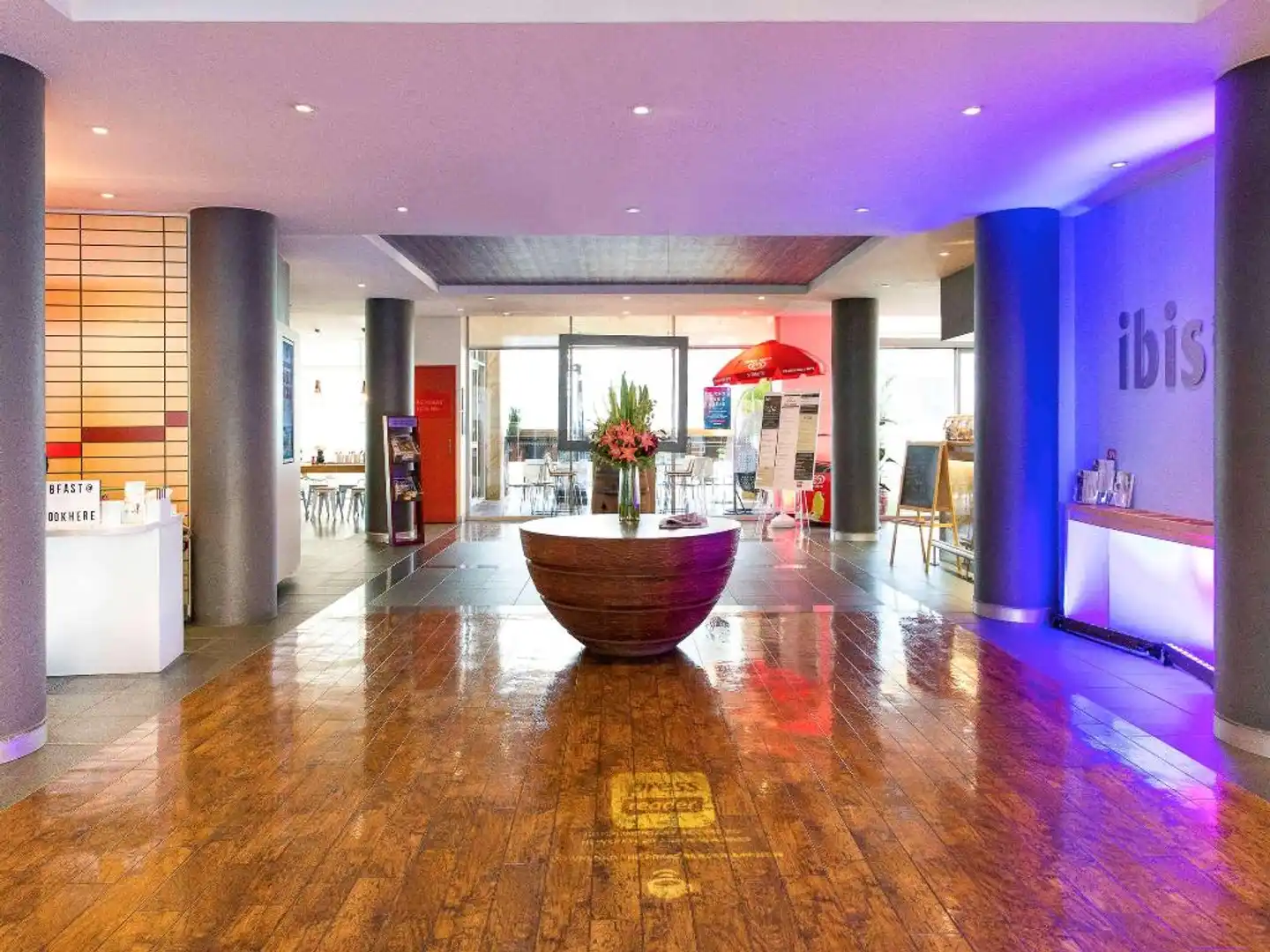 ibis Sydney Darling Harbour Lobby