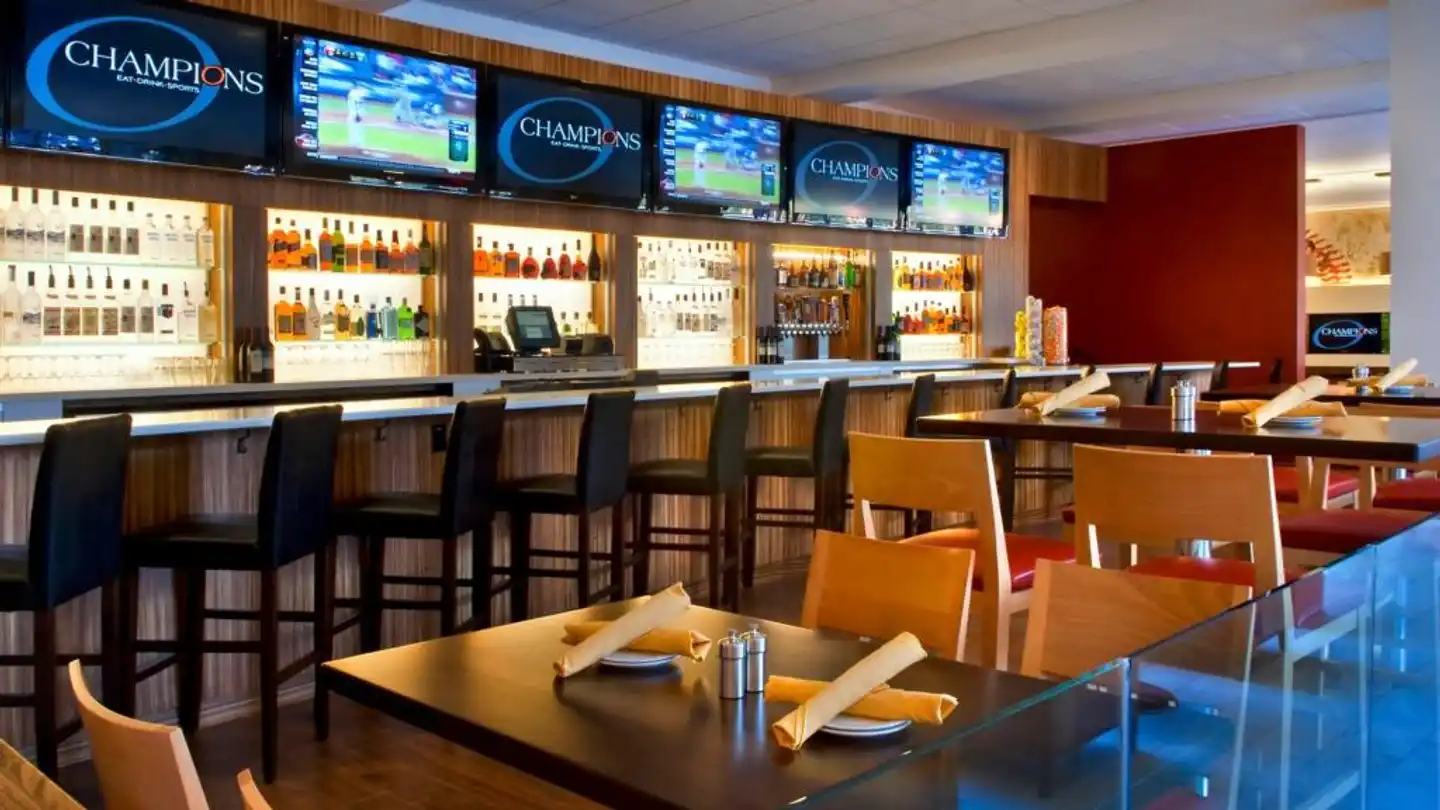 Boston Marriott Cambridge Bar