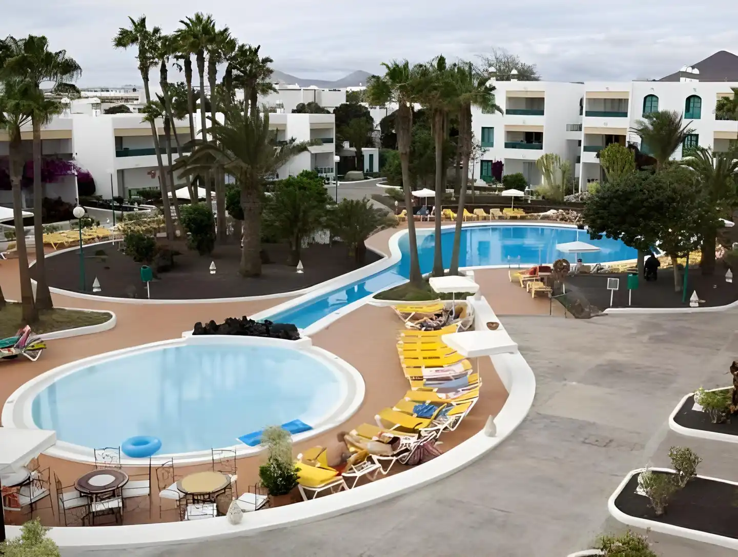 Oasis Lanz Beach Mate Pool