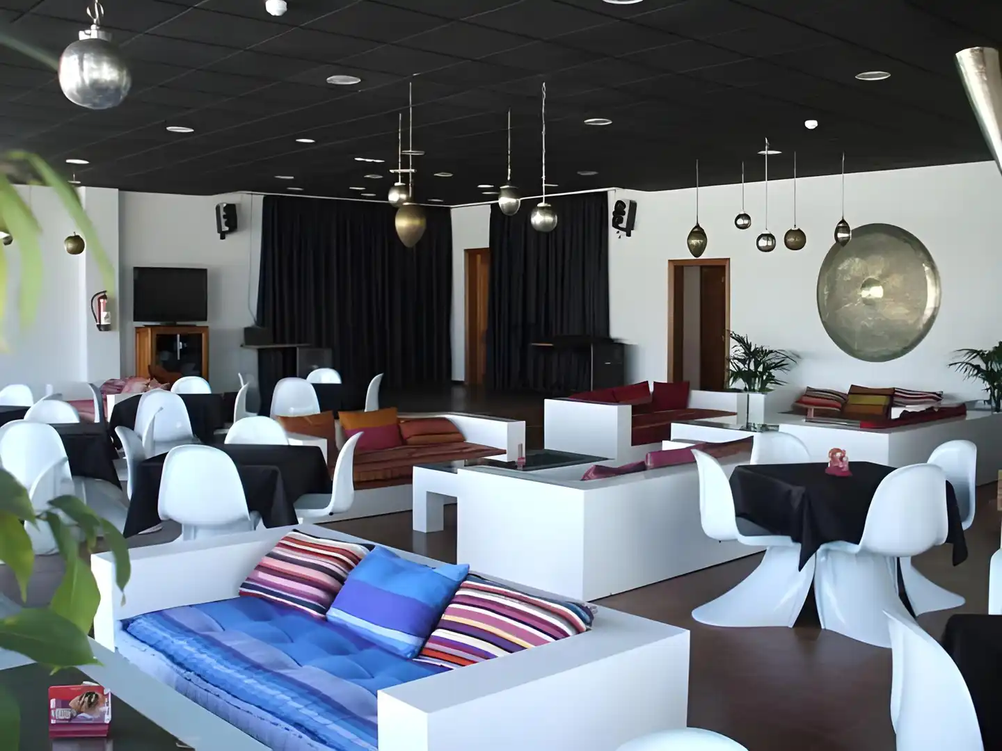 Oasis Lanz Beach Mate Lobby