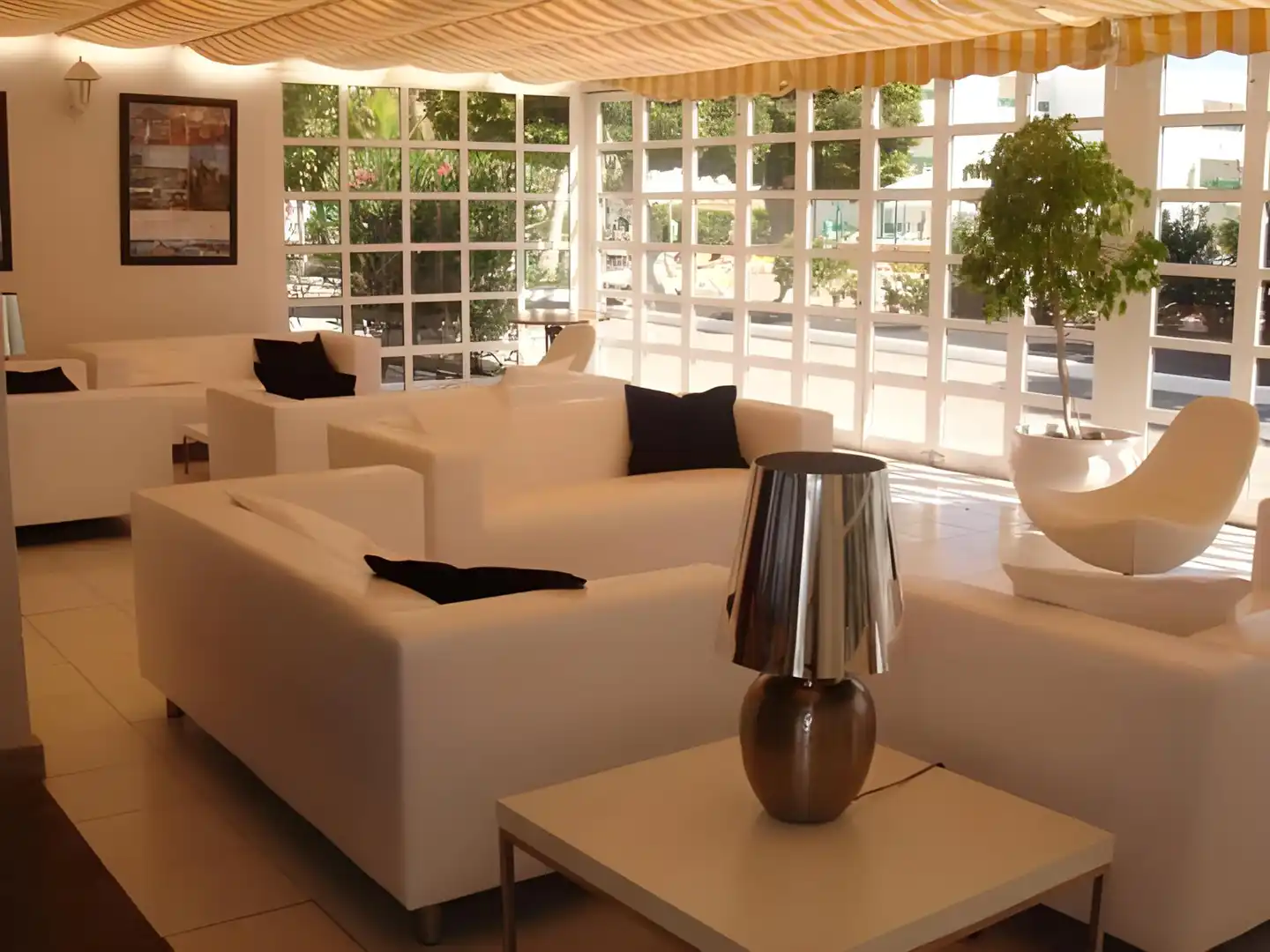 Oasis Lanz Beach Mate Lobby