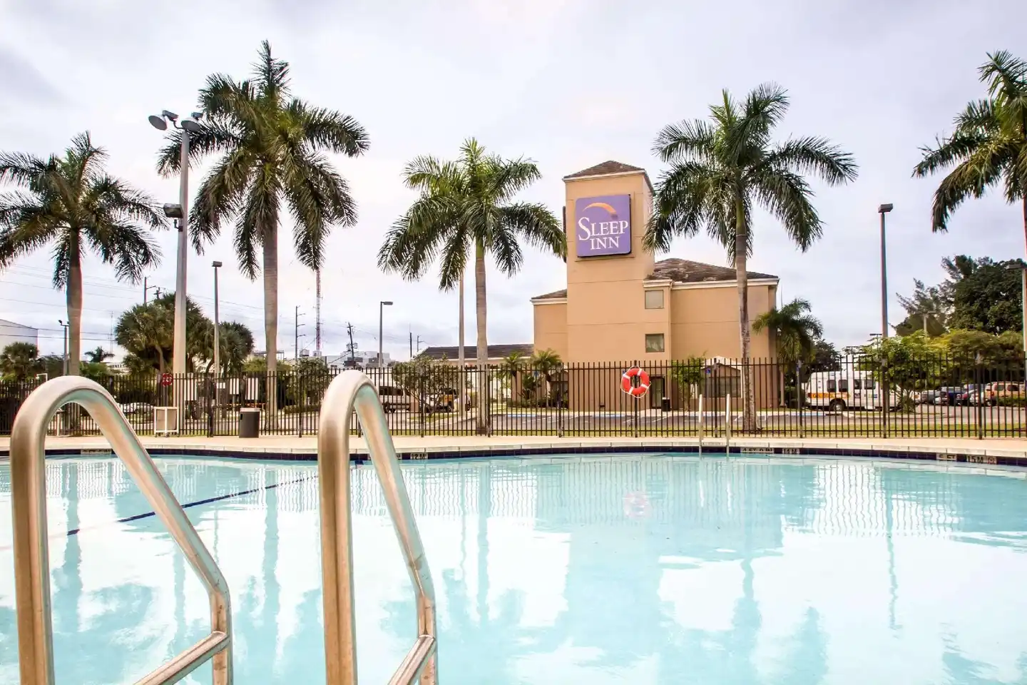 Sleep Inn Miami Airport Pool
