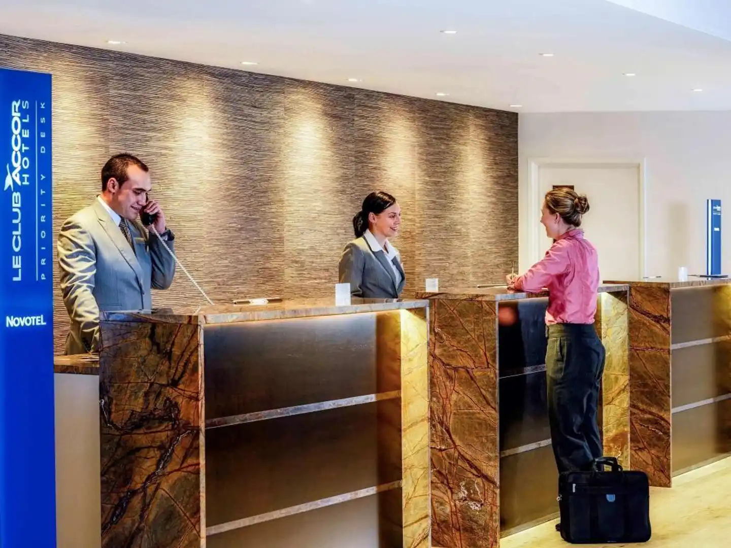 Novotel Rotorua Lakeside Hotel Bar