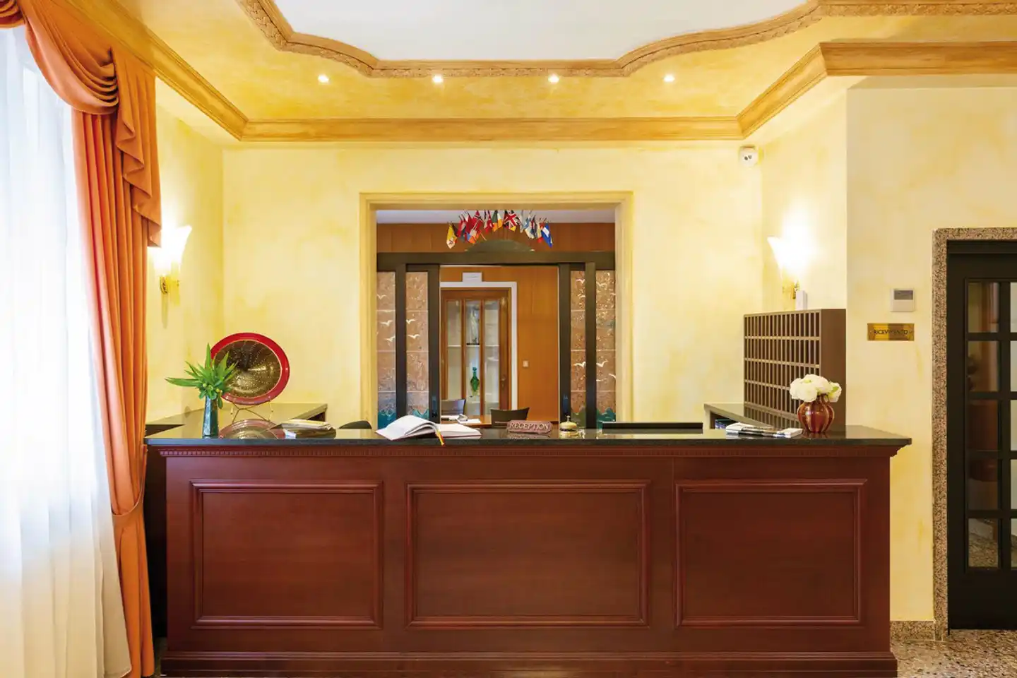 Venezia 2000 Lobby