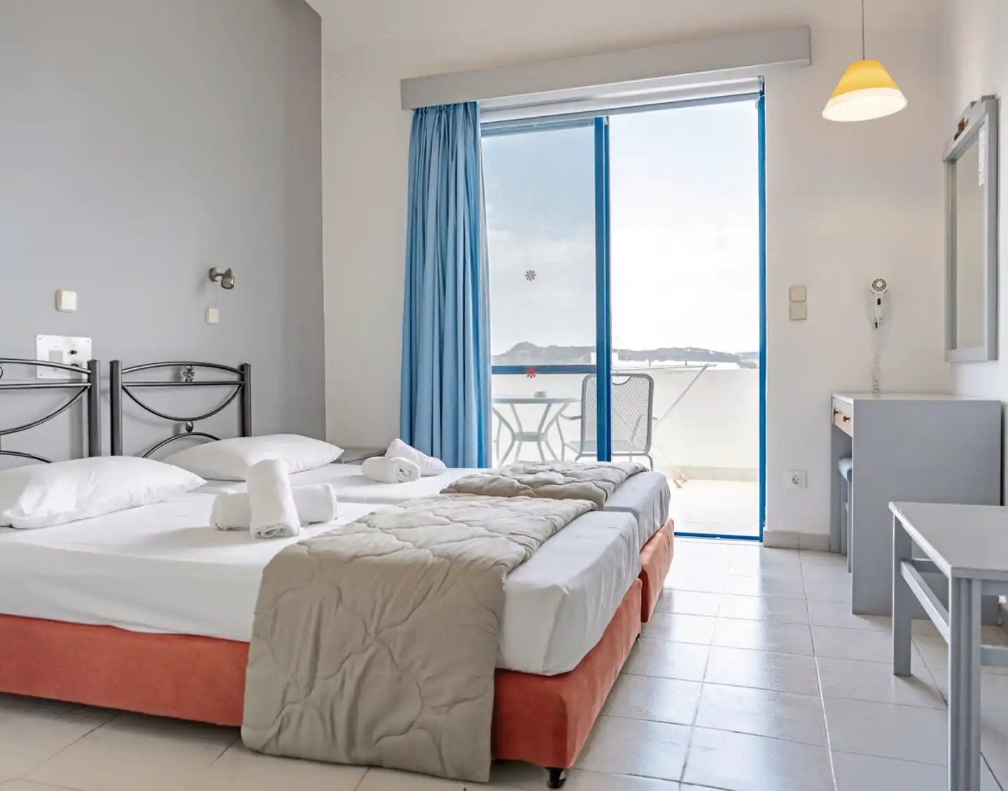 Danae ACCOMMODATION