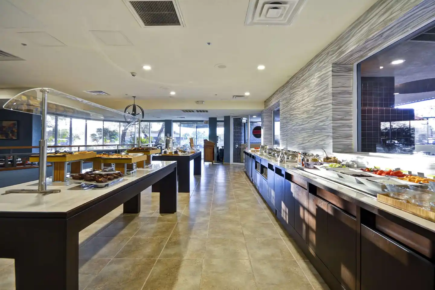 DoubleTree by Hilton Phoenix North Bar