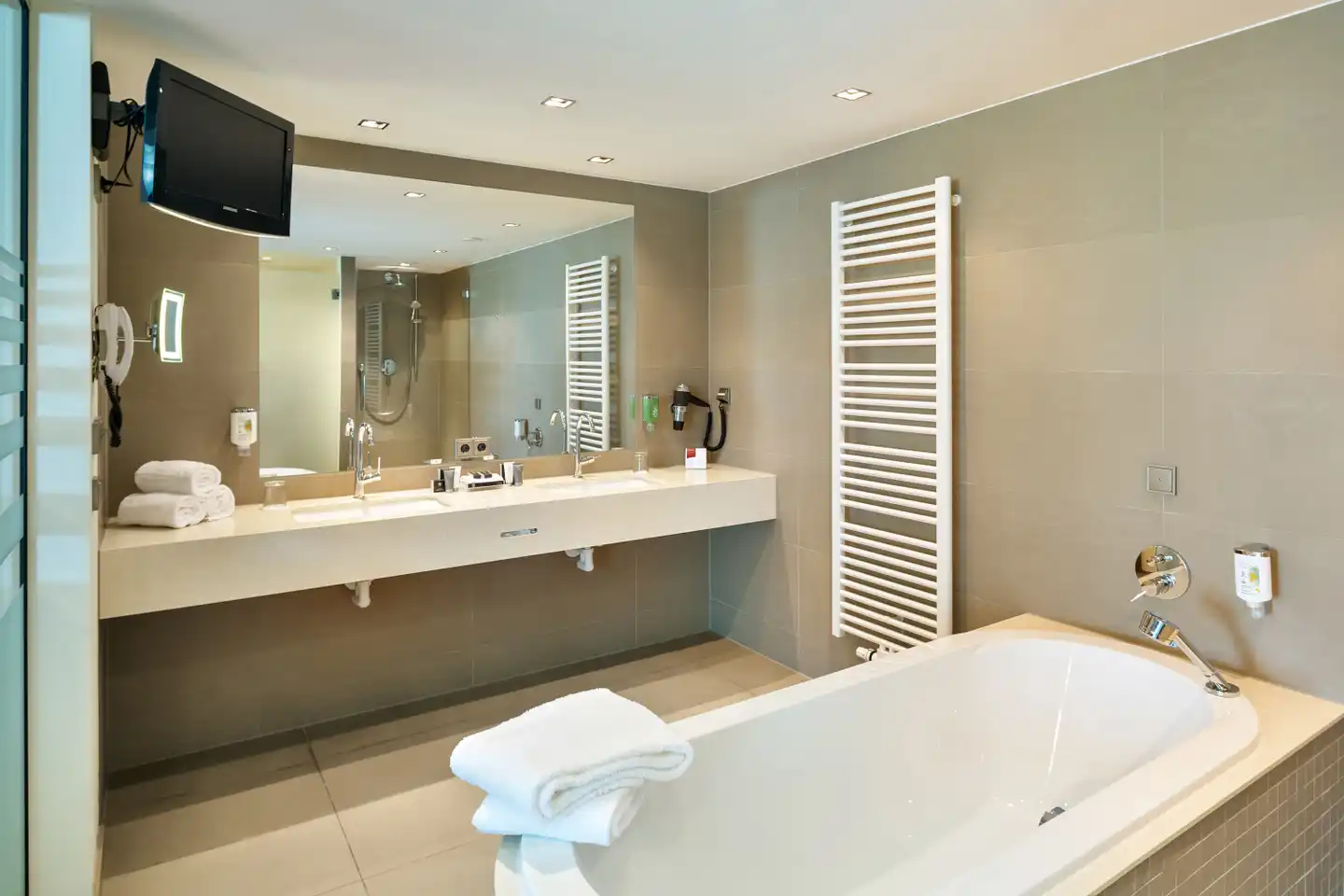 Hotel Schillerpark Linz, a member of Radisson Individuals Badezimmer