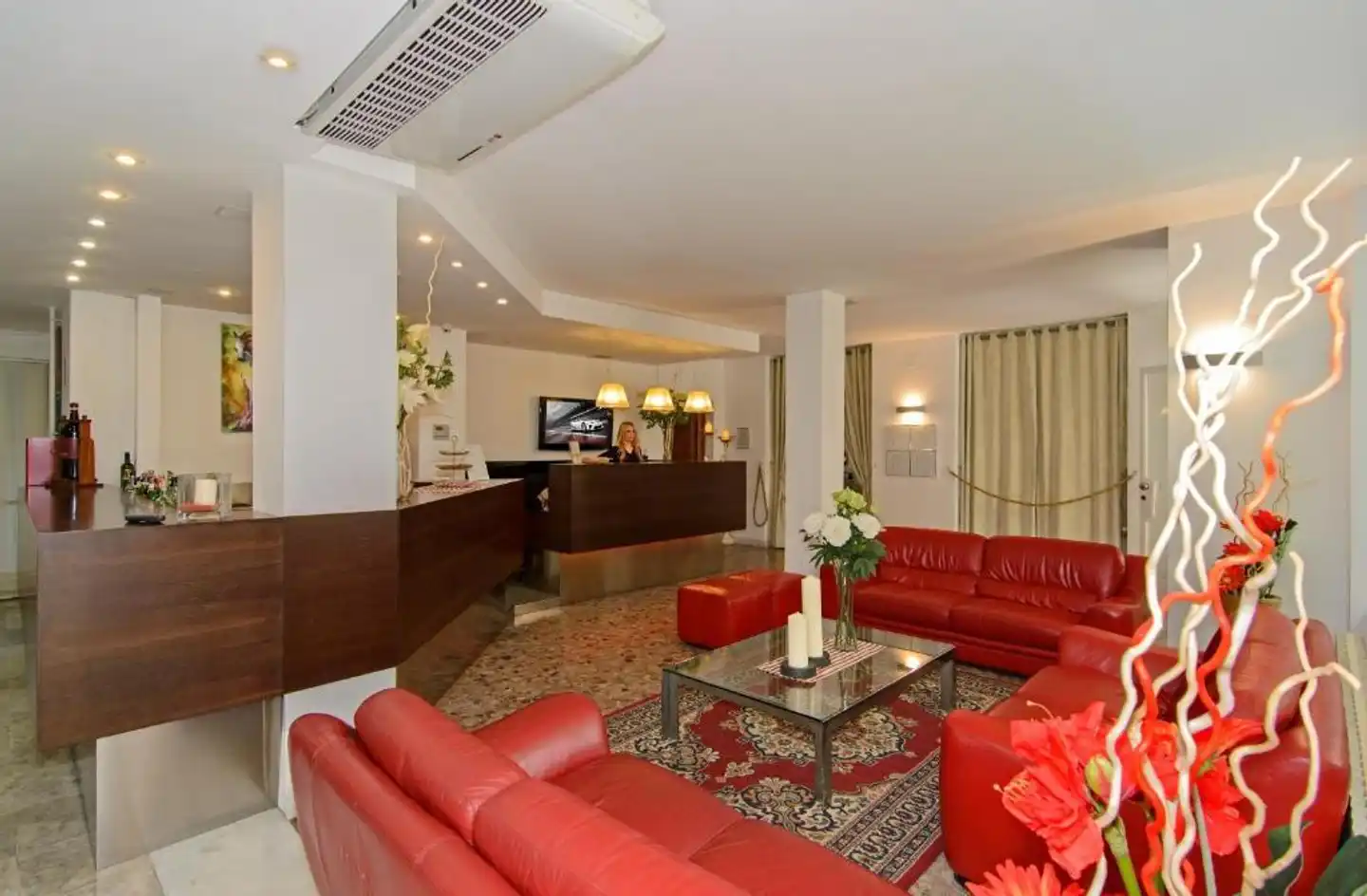 Scandinavia Lobby