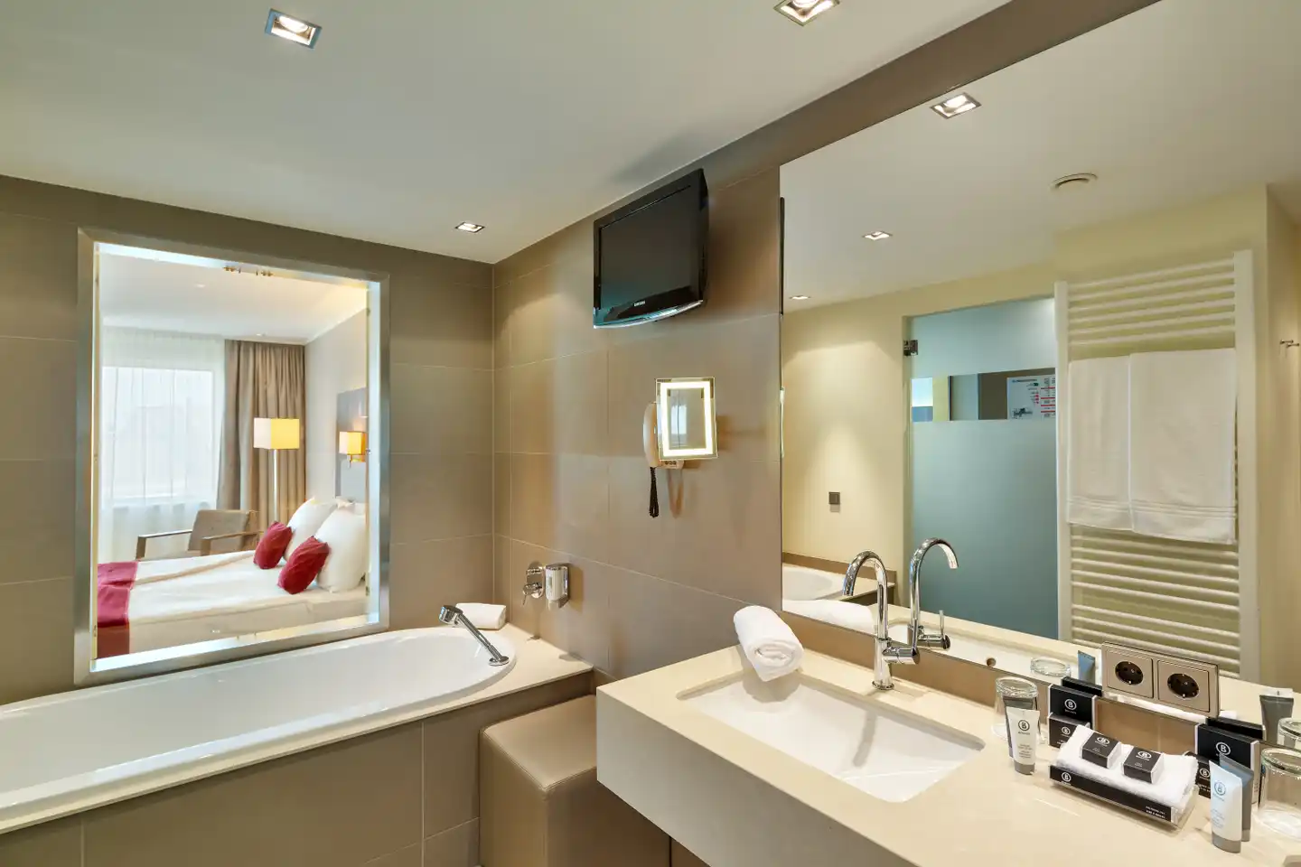Hotel Schillerpark Linz, a member of Radisson Individuals Badezimmer