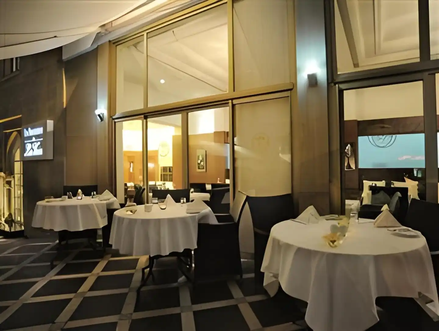 La Tour Hassan Restaurant