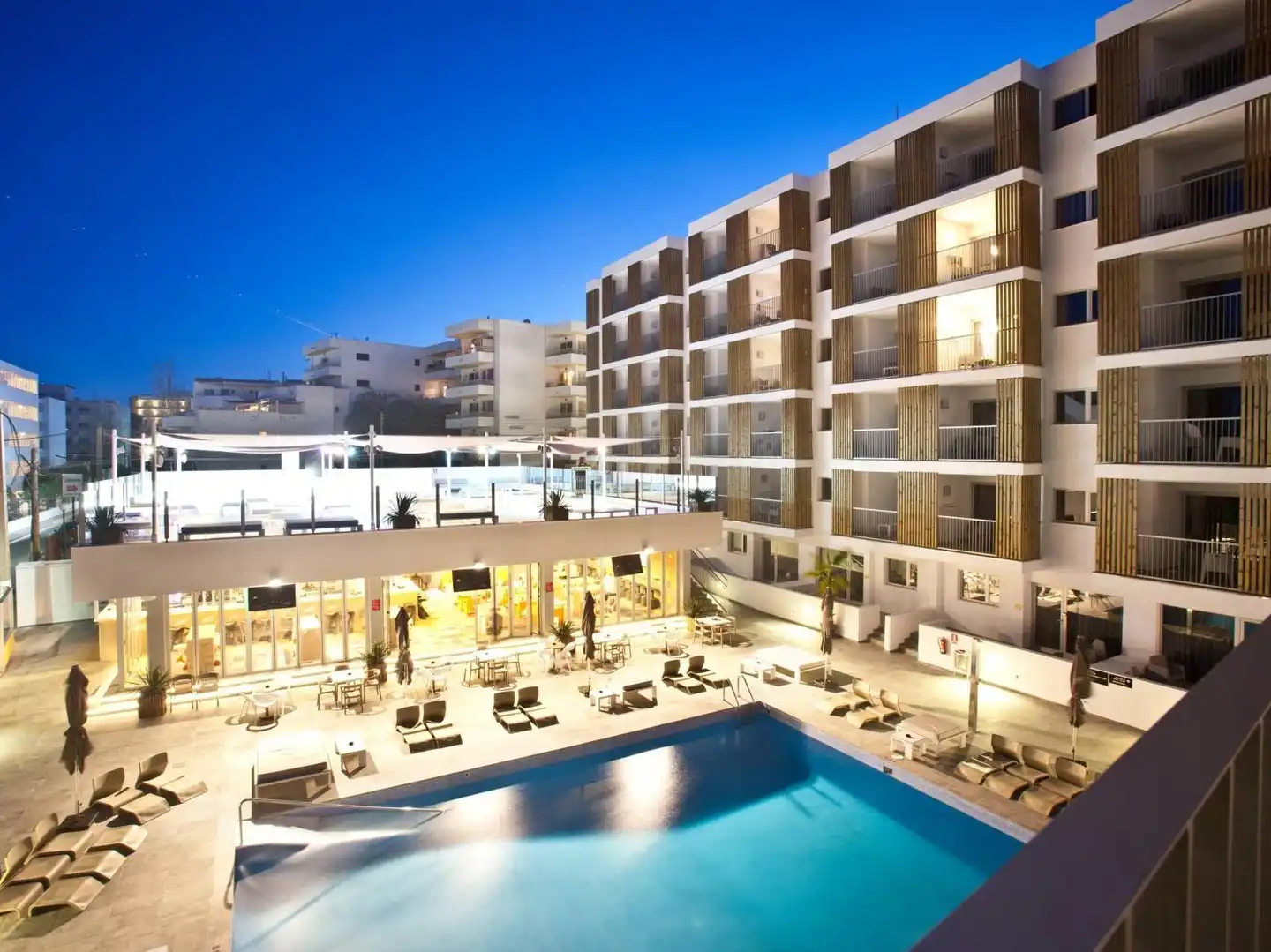 Ryans Ibiza Pool
