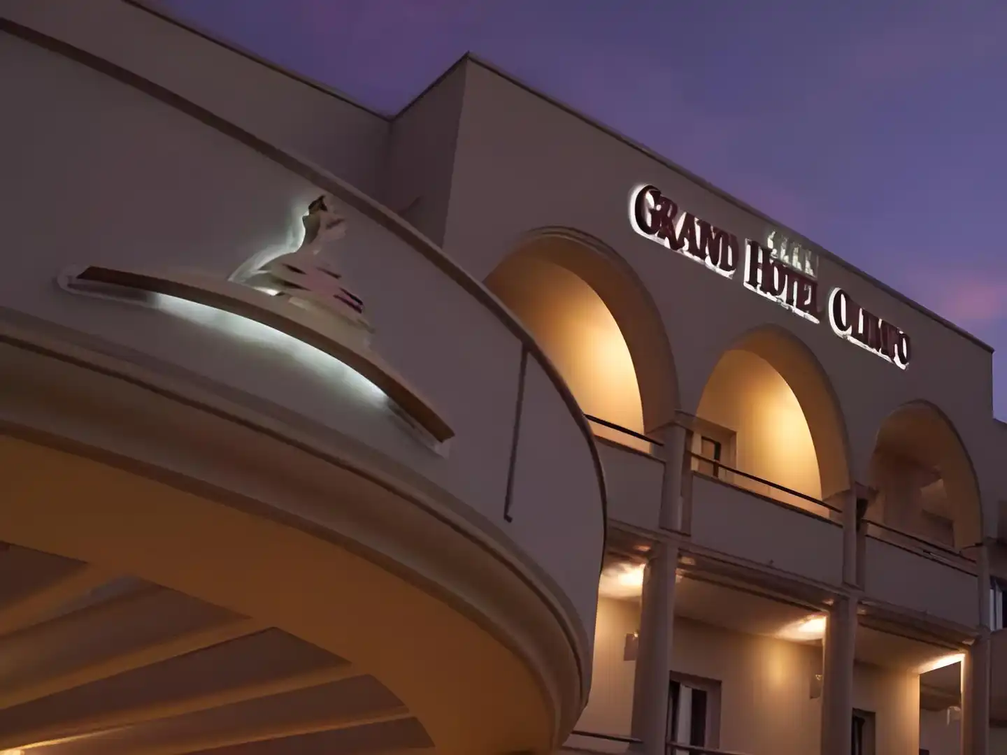Grand Hotel Olimpo Aussenansicht