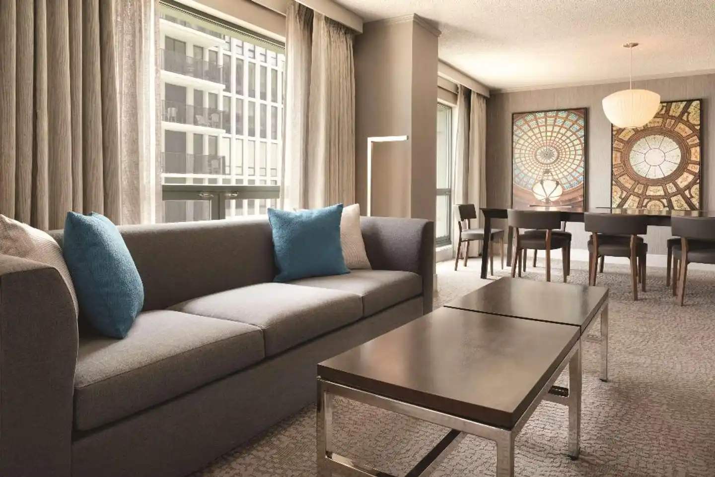 Hilton Chicago/Magnificent Mile Suites Lobby