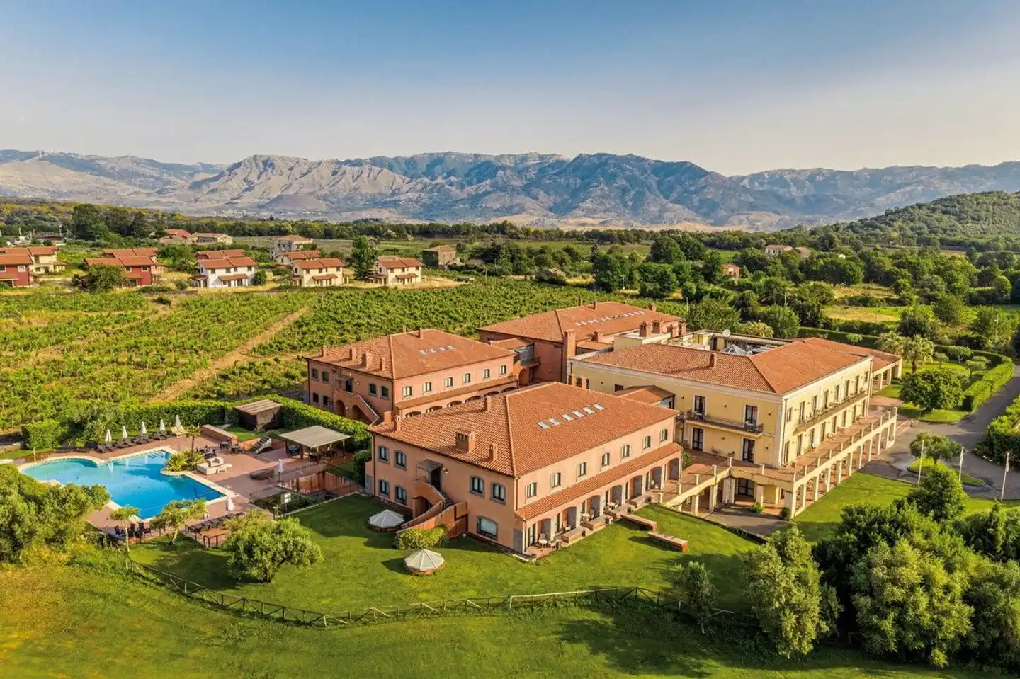Resort & Spa Picciolo Etna Golf Aussenansicht